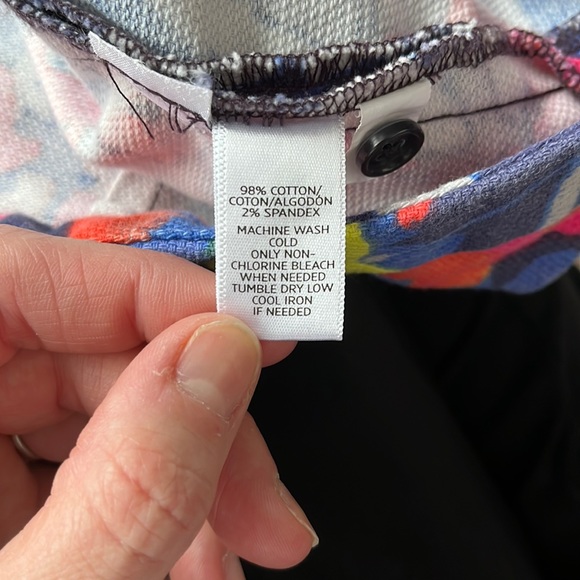 Loft floral pencil skirt size 4 - Picture 7 of 7